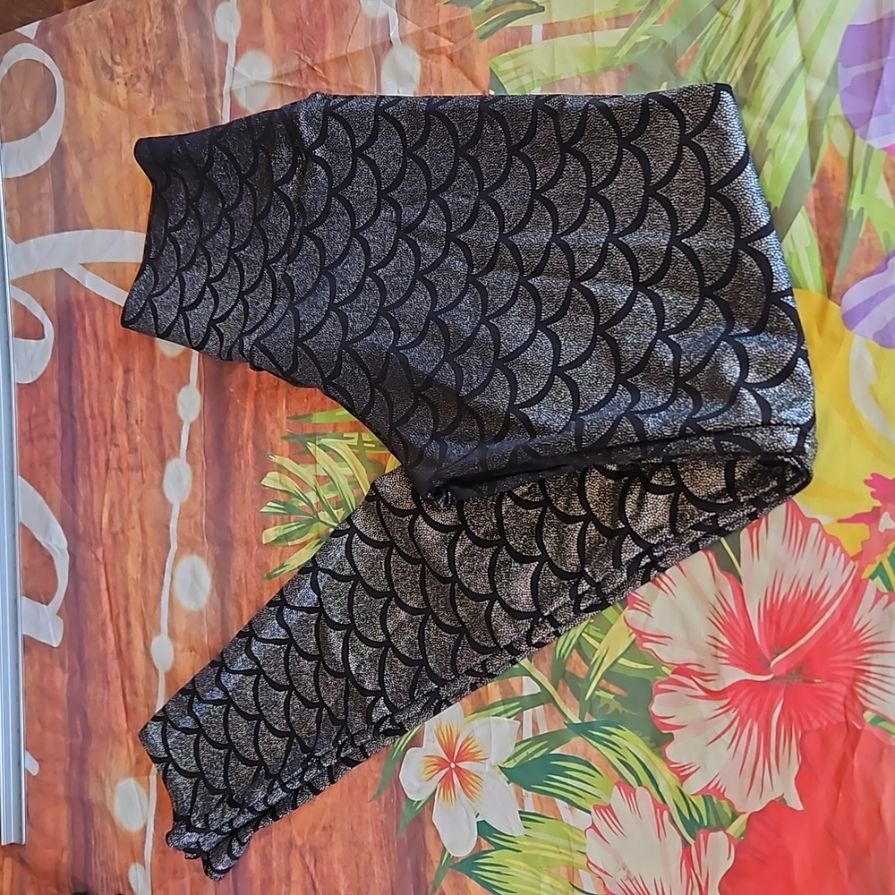M Mermaid leggings